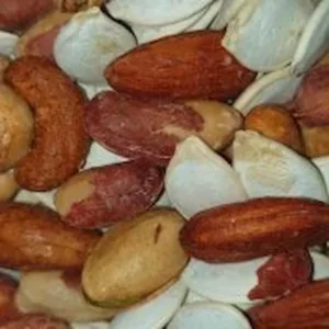 Mélange de noix premium saveur aigre – amandes, cajou, noisettes et pistaches dans sachet kraft – Noix de Luxe