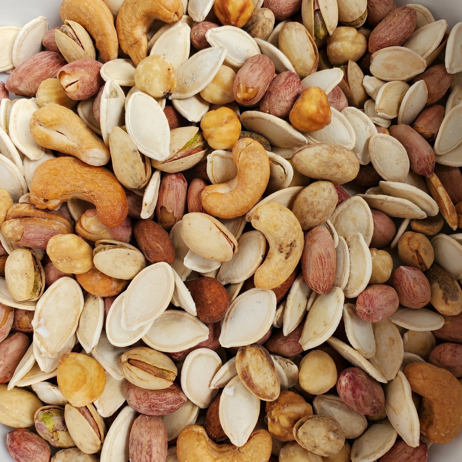 Assortiment de noix premium et graines torréfiées pour un snacking sain